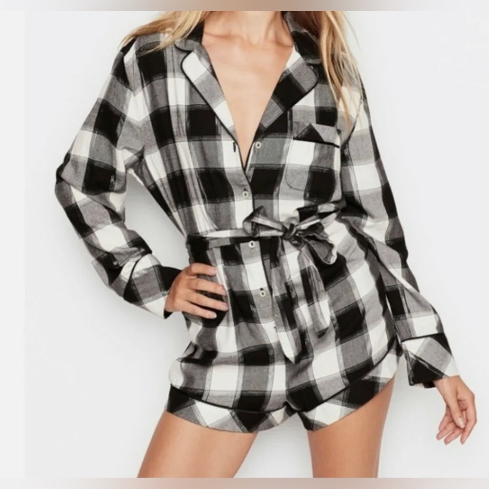 Victoria Secret Long Sleeve Flannel Romper Playsuit Pajamas Small Women’s Girls